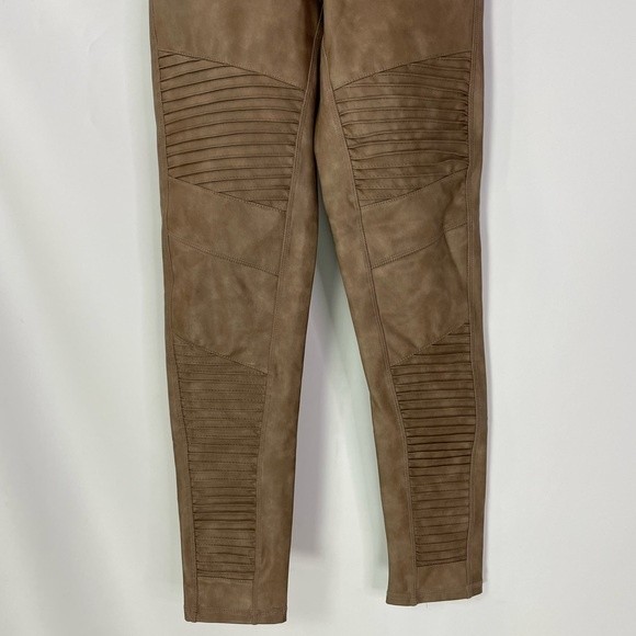 7 For All Mankind Moto Leggings - Picture 4 of 8